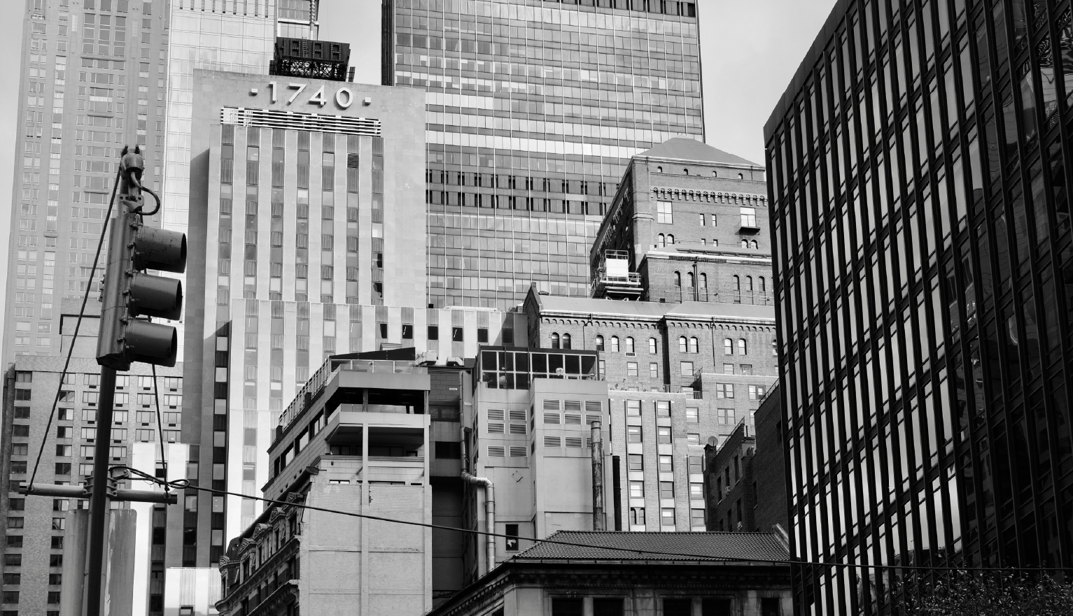 Is the Fed Nearing the End of Quantitative Tightening? Emerging Liquidity Pressures in the U.S. Banking System